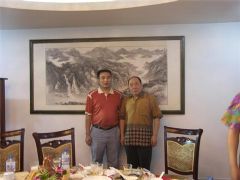许宝平董事长和少将刘成思合影