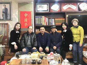 中国书法家姚哲成、著名作曲家铁源做客仕龙