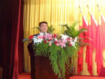 仕龙集团董事长许宝平参加第二届江苏发展大会发表演讲