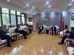 董事长在集团会见中国生态研究院院长赵江一行